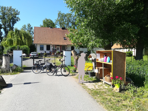 Weser Radweg - kleine Pause an Tinas Kaffeetränke Weser Radweg - kleine Pause an Tinas Kaffeetränke