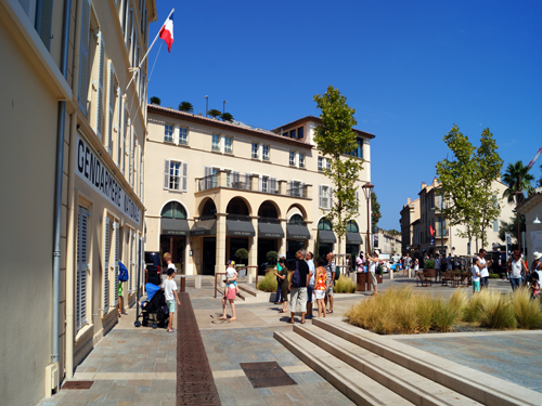 Alte Gendarmerie St. Tropez - Louis de Funès Alte Gendarmerie St. Tropez - Louis de Funès