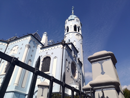 Sankt-Elisabeth-Kirche - blaue Kirche - 2022 Sankt-Elisabeth-Kirche - blaue Kirche - 2022