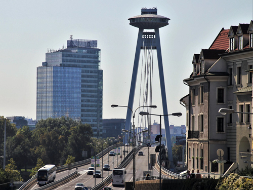 UFO - Turm mit Aussichtsplattform und Restaurant UFO - Turm mit Aussichtsplattform und Restaurant