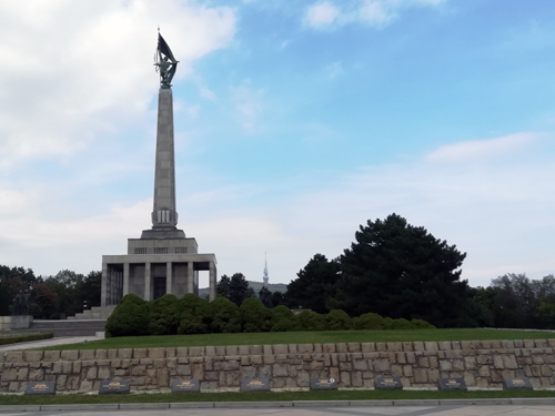 Slavin russisches Kriegerdenkmal und Friedhof in Bratislava Slavin russisches Kriegerdenkmal und Friedhof in Bratislava