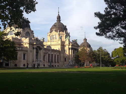 Budapest - Városliget - das Széchenyi-Heilbad Budapest - Városliget - das Széchenyi-Heilbad